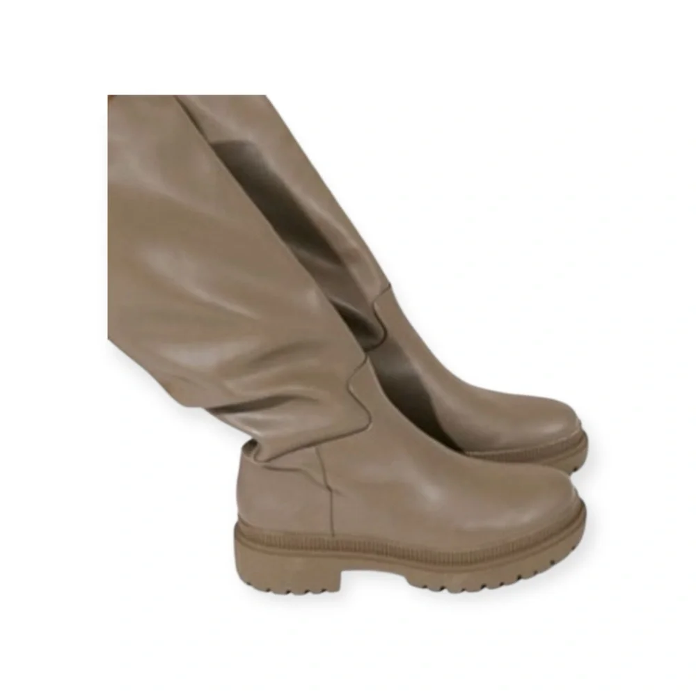 H&M Dark Taupe Knee High Chunky Lug Sole‎ Boots Faux Leather Size  7